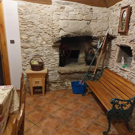 La Del Abuelo En La Aldea Cerca Del Mar *