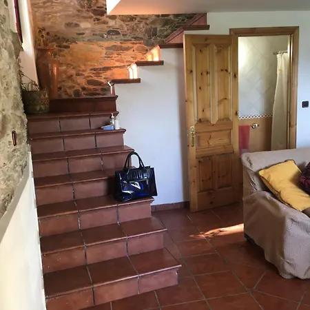 La Del Abuelo En La Aldea Cerca Del Mar
