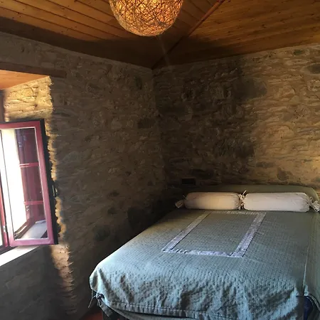 La Del Abuelo En La Aldea Cerca Del Mar