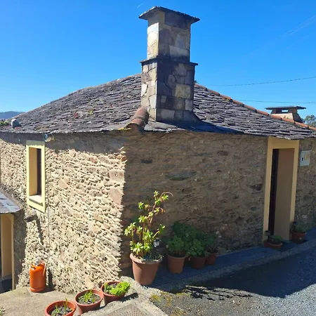 Alpehytte La Del Abuelo En La Aldea Cerca Del Mar *